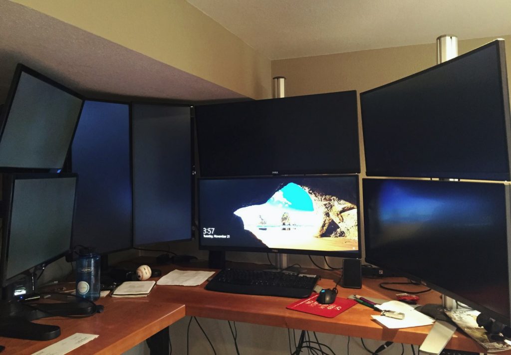 Trading Desks And Monitors From 24 Top Traders