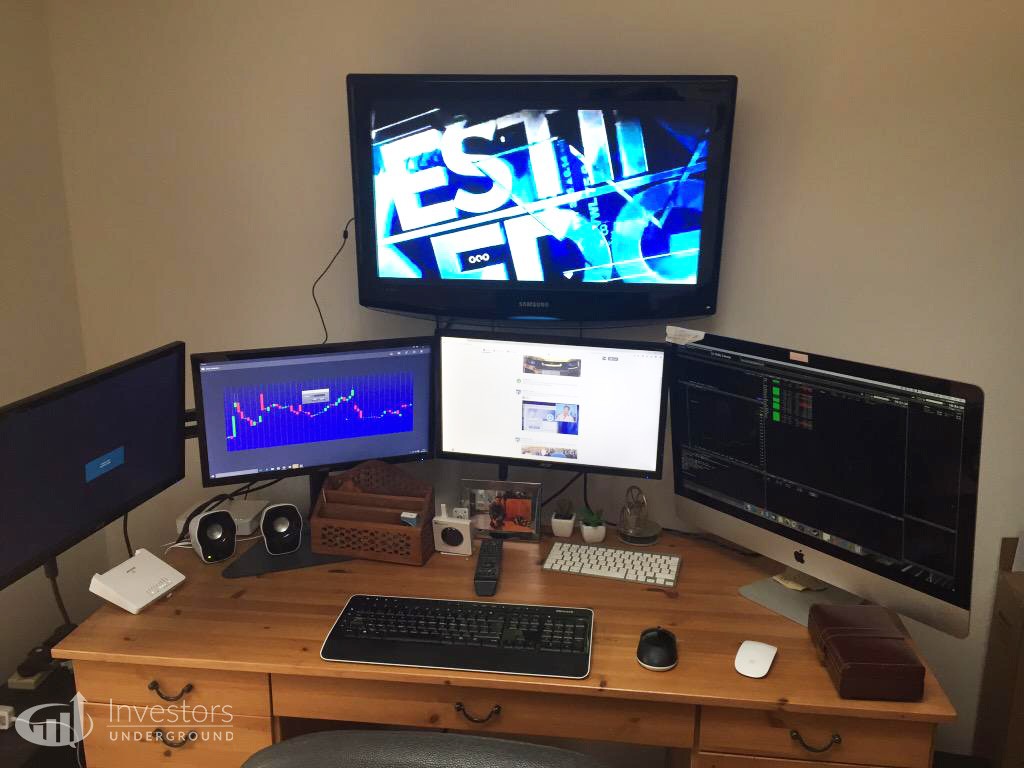 Trading Desks And Monitors From 24 Top Traders